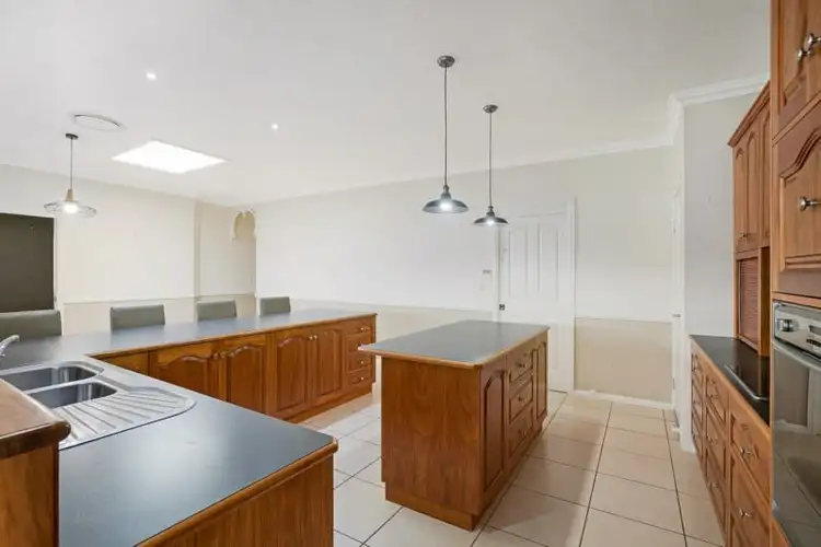 Sixth view of Homely house listing, 8 Ridgewood Drive, Kearneys Spring QLD 4350