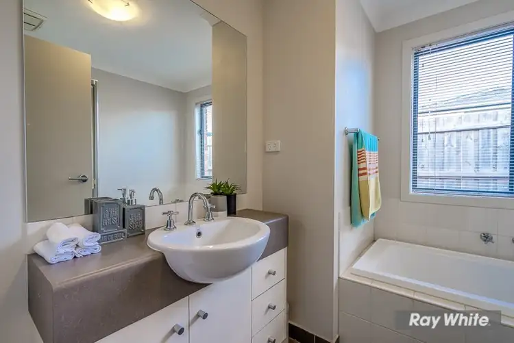 Sixth view of Homely house listing, 3 Zoe Place, Truganina VIC 3029