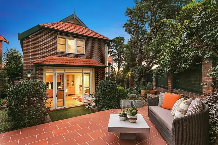 17 Phillips Street (Cnr Raymond Road), Neutral Bay NSW 2089
