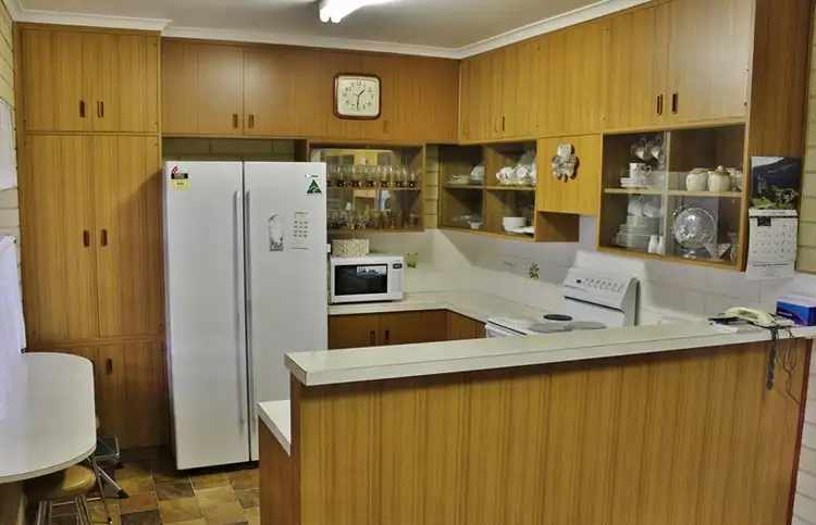Sixth view of Homely house listing, 10 Lincoln Drive, Murray Bridge SA 5253