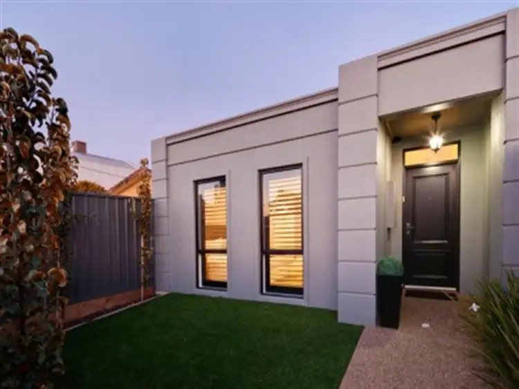Main view of Homely townhouse listing, 20 Olive Avenue, Mildura VIC 3500