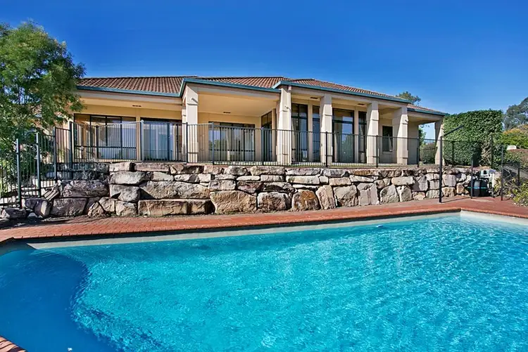 68 Nolan Rise, Brookfield QLD 4069
