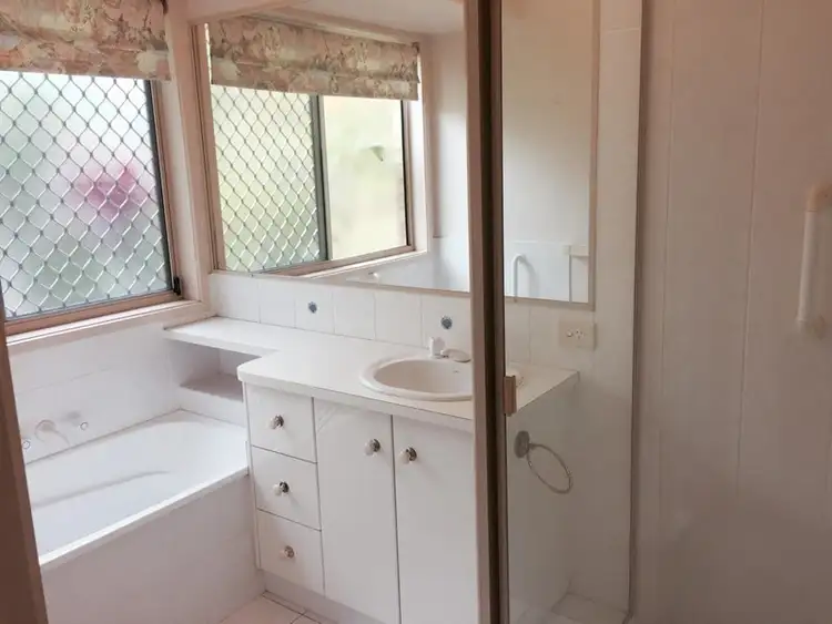 Seventh view of Homely other listing, 2/4 Ruby Court, Burleigh Waters QLD 4220