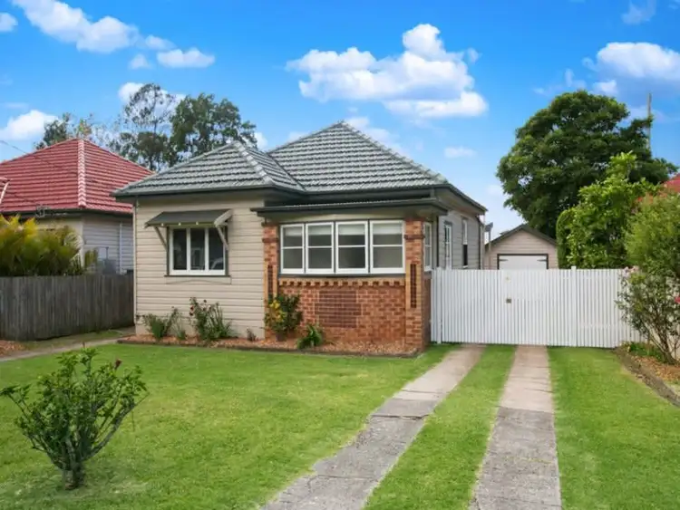 16 Hewitts Avenue, Thirroul NSW 2515