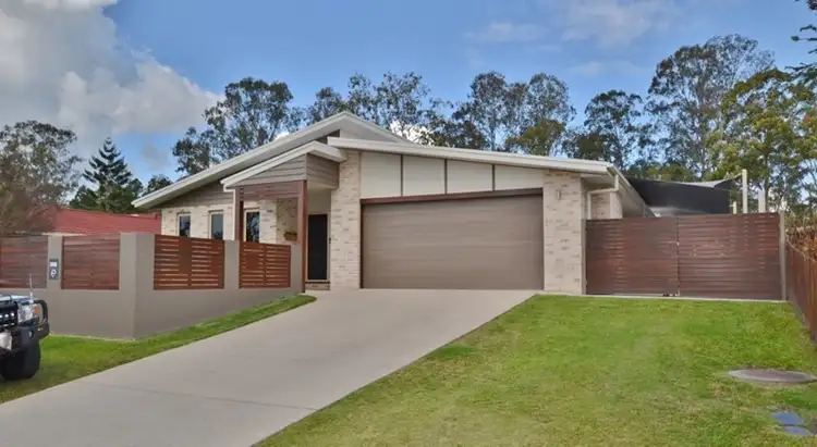 4 Dawn Court, Landsborough QLD 4550