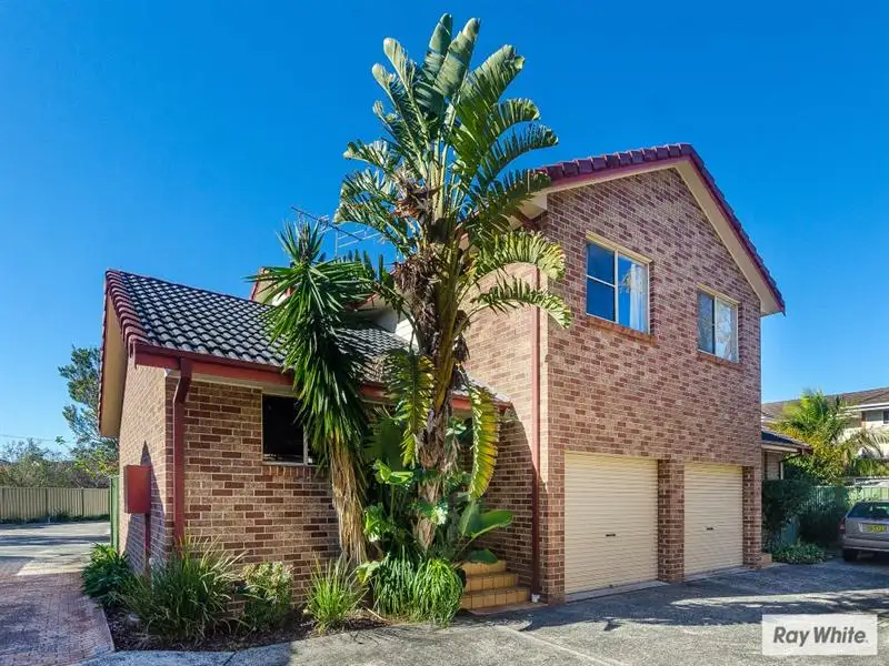 Main view of Homely townhouse listing, 5/118 Hopewood Crescent, Fairy Meadow NSW 2519