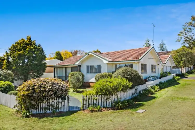 12 Lovett Street, Rangeville QLD 4350