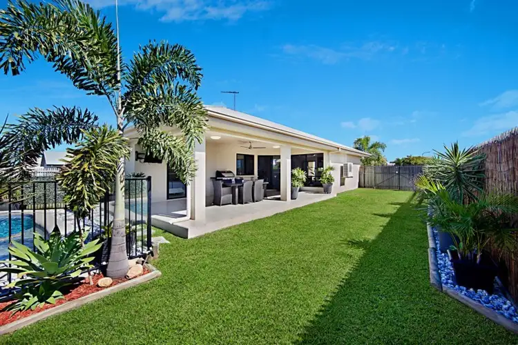 20 Newbury Drive, Mount Low QLD 4818