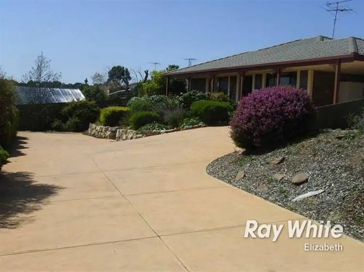 12 Creswick Court, Craigmore SA 5114