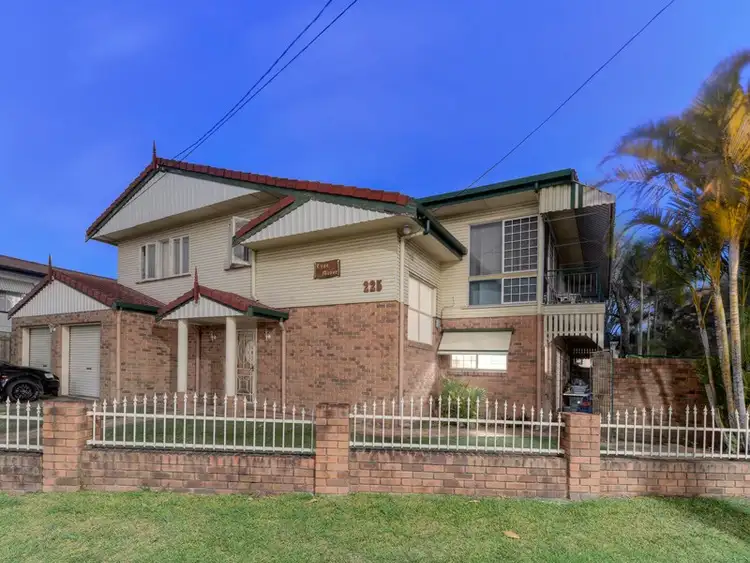 2 Thynne Avenue, Norman Park QLD 4170