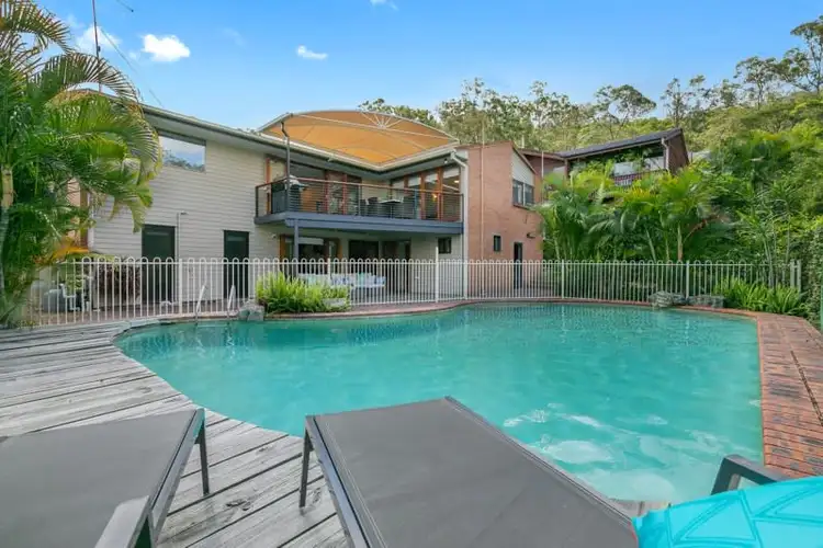 9 Riatta Street, Chapel Hill QLD 4069