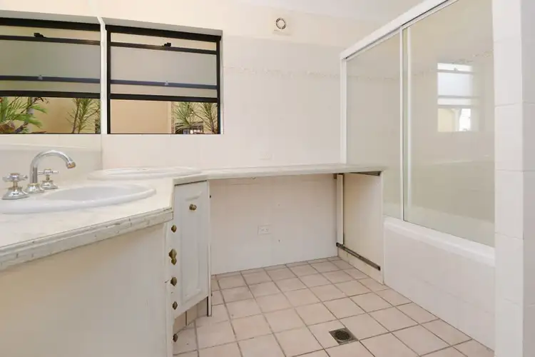 Fifth view of Homely unit listing, 1/146 Windermere Road, Hamilton QLD 4007