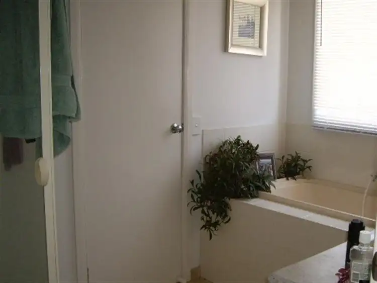 Fourth view of Homely house listing, 4 Yeovil Court, Echuca VIC 3564