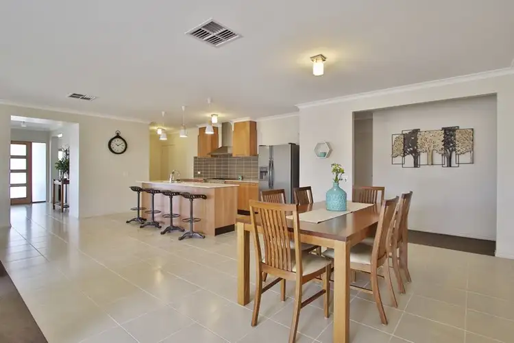 Seventh view of Homely house listing, 8 Mac Knight Wynd, Doreen VIC 3754