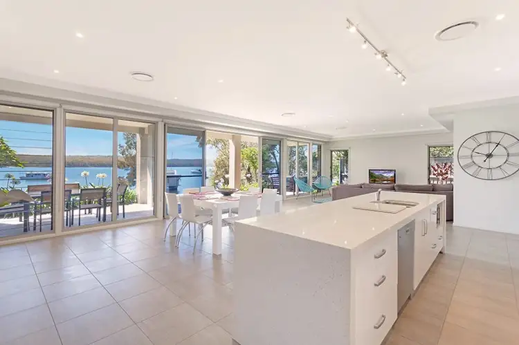 102 Gamban Road, Gwandalan NSW 2259