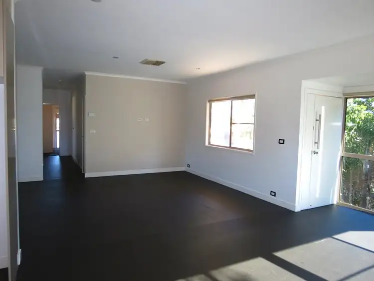 Sixth view of Homely house listing, 3 Michelle Place, Emerald QLD 4720