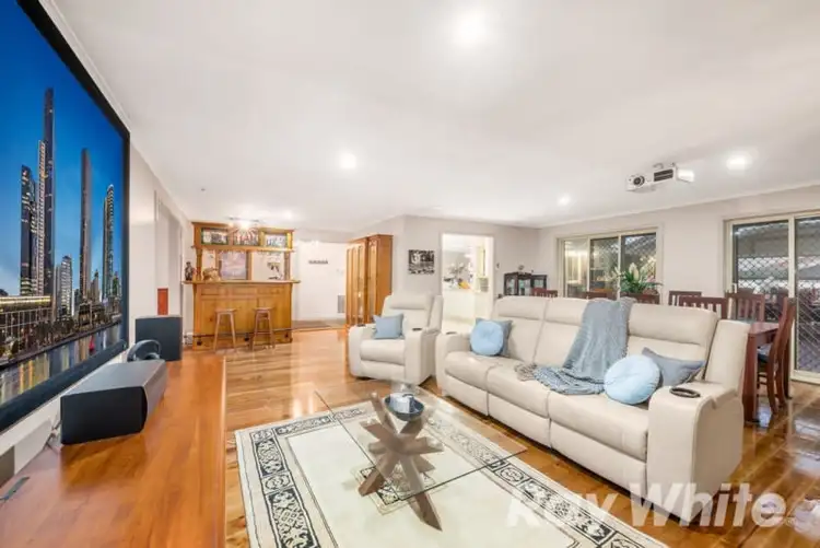 Second view of Homely house listing, 21 Lascelle Drive, Vermont South VIC 3133