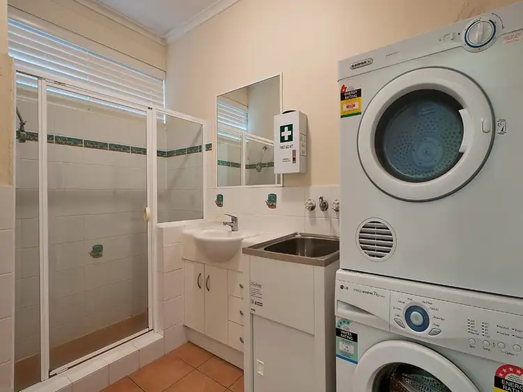 Seventh view of Homely apartment listing, 11/35 Second Avenue, Broadbeach QLD 4218