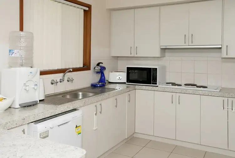 61 Grevillea Crescent, Lake Albert NSW 2650