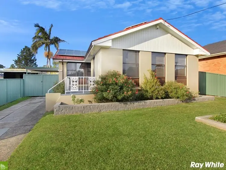 6 Beveridge Street, Albion Park NSW 2527