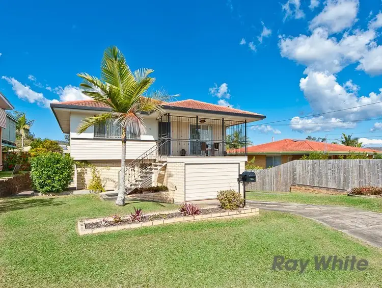 19 Leawarra Crescent, Ferny Hills QLD 4055