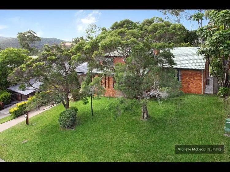 10 Welcome Street, Chapel Hill QLD 4069