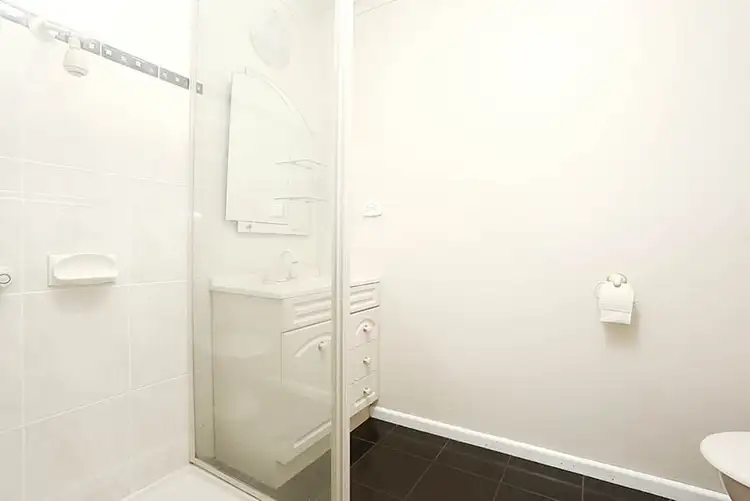 Seventh view of Homely house listing, 16 Bickley Avenue, Thomastown VIC 3074