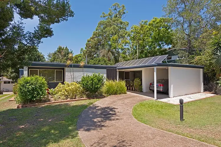 8 Sassafras Street, The Gap QLD 4061
