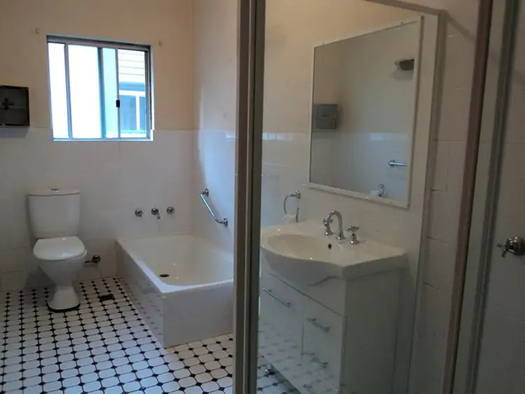 Fourth view of Homely villa listing, 2/26 Cowper Street, Fairy Meadow NSW 2519