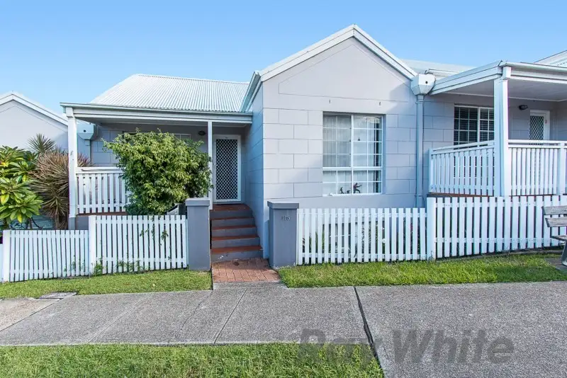 Main view of Homely townhouse listing, 4/116 Ocean Street, Dudley NSW 2290