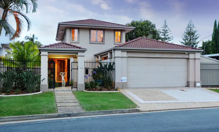 20 The Corso, Isle Of Capri QLD 4217