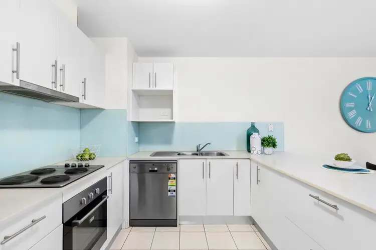Fifth view of Homely apartment listing, 4/13 Logie Street, Oakleigh VIC 3166
