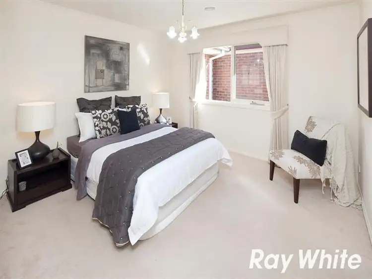Fifth view of Homely house listing, 8 Carolyn Court, Langwarrin VIC 3910
