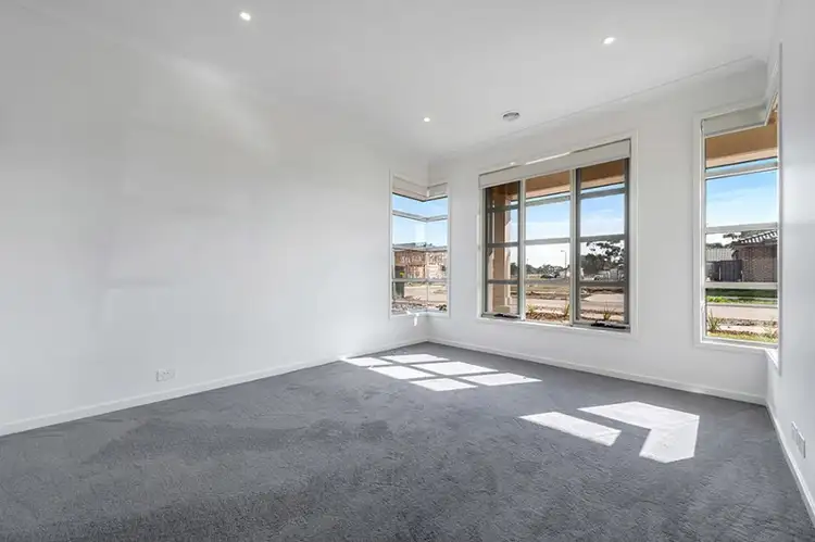 Sixth view of Homely house listing, 9 Kangaroo Road, Craigieburn VIC 3064