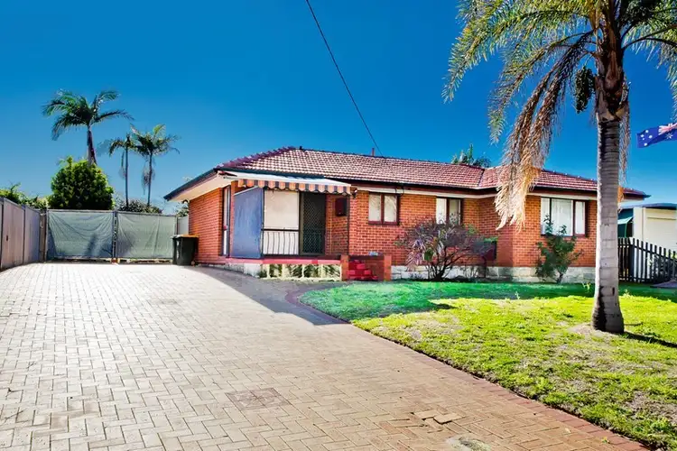 6 Brathwaite Road, Lockridge WA 6054