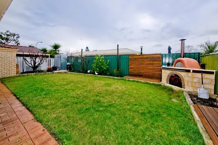 2/25 Aerial Place, Morley WA 6062