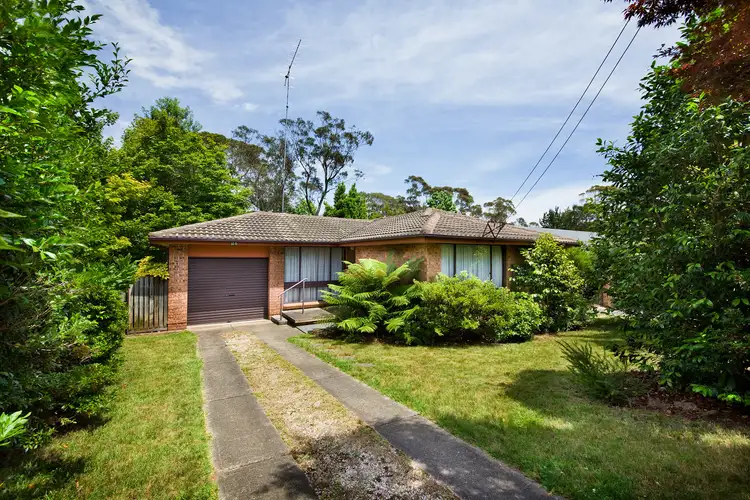 8 St Andrews Avenue, Blackheath NSW 2785