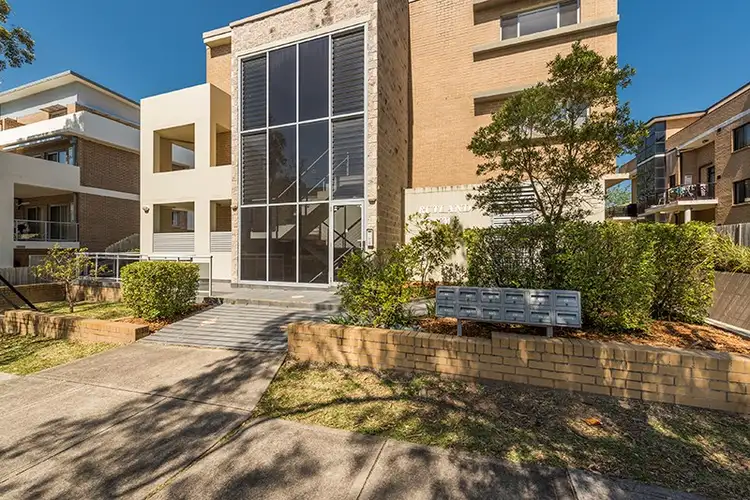 Main view of Homely unit listing, 4/16-18 Rutland Street, Allawah NSW 2218