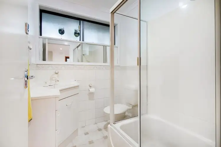 Seventh view of Homely house listing, 5 Khartoum Court, Frankston VIC 3199