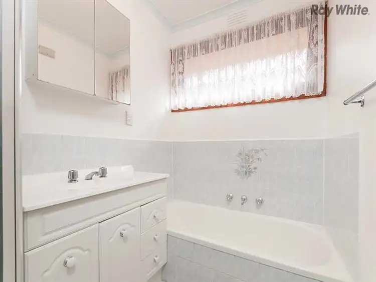 Fourth view of Homely house listing, 7 Perrett Avenue, St Albans VIC 3021