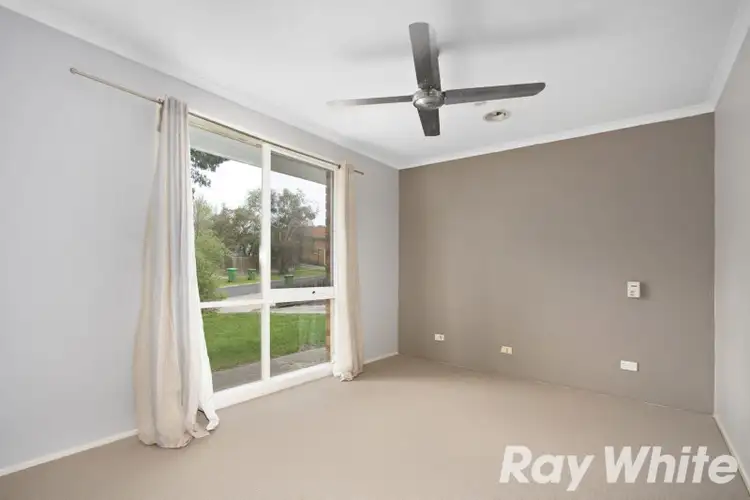 Fifth view of Homely house listing, 2 Funston Court, Pakenham VIC 3810
