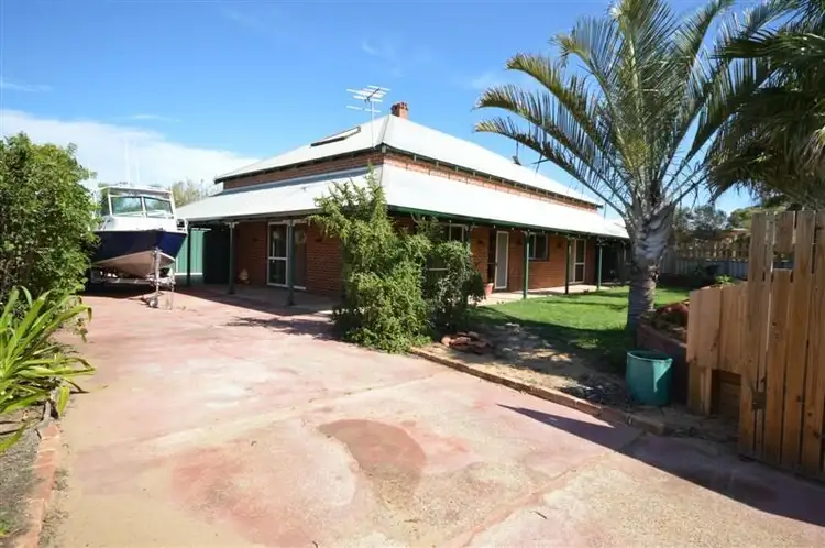 18 Gantheaume Crescent, Kalbarri WA 6536