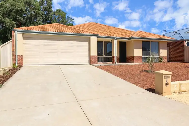 4 Coolburra Court