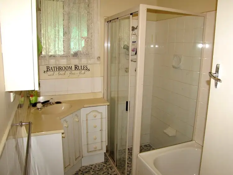 Seventh view of Homely house listing, 1 Gillespie Street, Berri SA 5343