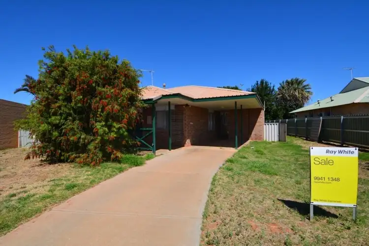 17 Granberry Drive, Carnarvon WA 6701