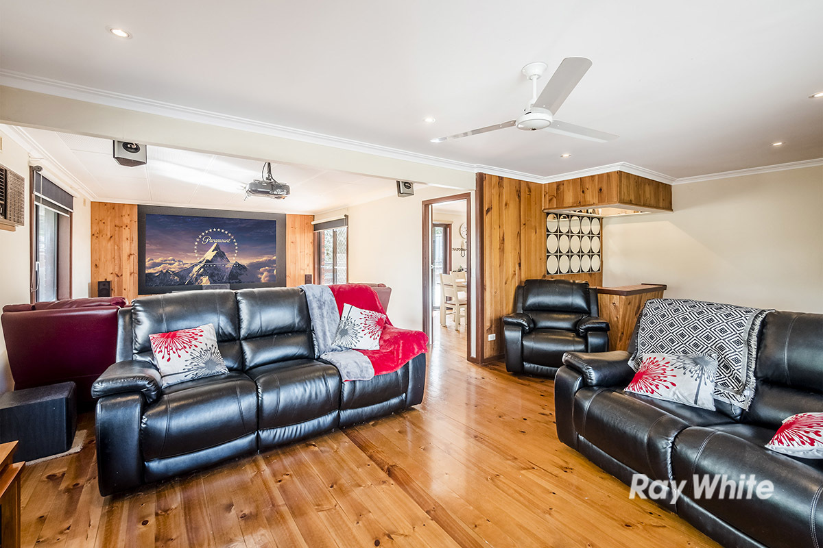 32 Roberts Road, Cranbourne VIC 3977
