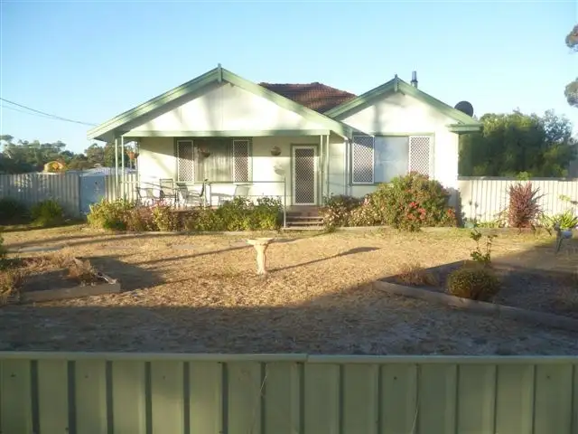 37 Moojebing Road, Katanning WA 6317