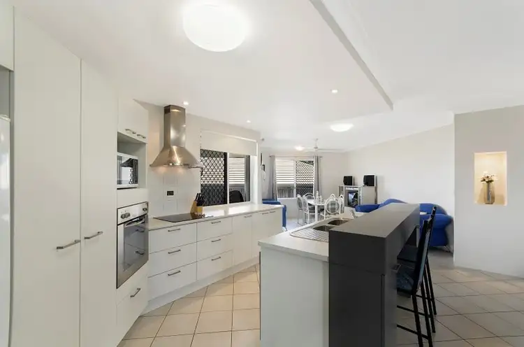 10 Henning Court, Bushland Beach QLD 4818