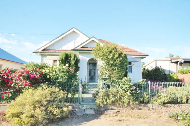 171 Nasmyth Street, Young NSW 2594