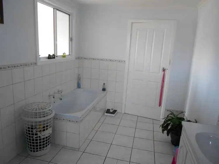 Seventh view of Homely house listing, 2 Albert Parade, Bordertown SA 5268